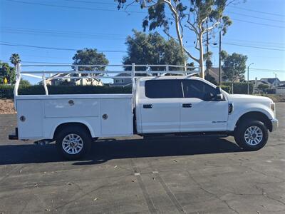 2019 Ford F350 XL  4-WHEEL DRIVE!