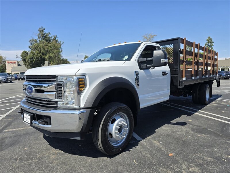2019 Ford F450 XLT STAKE BED 6.8L V10,16FT BED WITH 2K LBS PWR LIFT GATE! - Photo 1 - Santa Ana, CA 92703