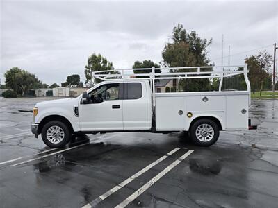 2017 Ford Commercial F-250 Super Duty XL UTILITY 6.2L GAS,LADDER RACK. - Photo 7 - Santa Ana, CA 92703