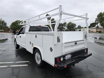 2017 Ford Commercial F-250 Super Duty XL UTILITY 6.2L GAS,LADDER RACK. - Photo 6 - Santa Ana, CA 92703