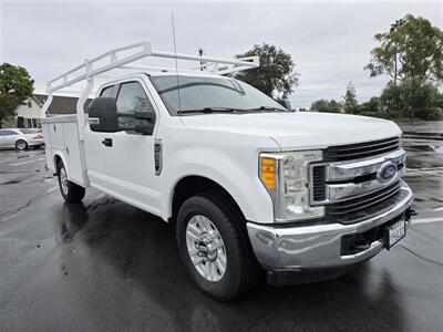2017 Ford Commercial F-250 Super Duty XL UTILITY 6.2L GAS,LADDER RACK. - Photo 3 - Santa Ana, CA 92703