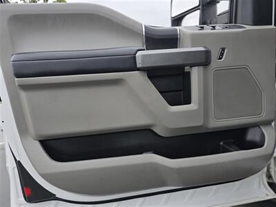 2017 Ford Commercial F-250 Super Duty XL UTILITY 6.2L GAS,LADDER RACK. - Photo 15 - Santa Ana, CA 92703