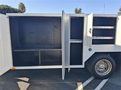 2016 Ford F550 XL  2200LB PWR LIFT GATE! - Photo 19 - Santa Ana, CA 92703