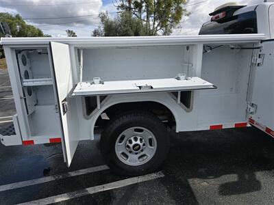 2019 Chevrolet Comm 2500 UTILITY 6.0L gas,4x4,4 new tires,only 73k MIles! - Photo 2 - Santa Ana, CA 92703