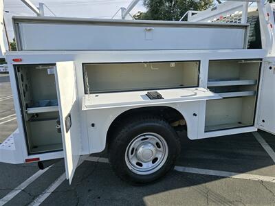 2019 Ford Commercial F-350 Super Duty XL Utility 6.2L Flex ,Knapheide bed,newer tires, Ladder rack! - Photo 3 - Santa Ana, CA 92703
