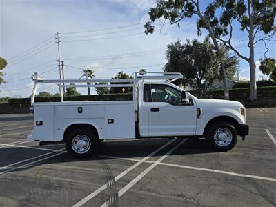 2019 Ford Commercial F-350 Super Duty XL Utility 6.2L Flex ,Knapheide bed,newer tires, Ladder rack! - Photo 6 - Santa Ana, CA 92703