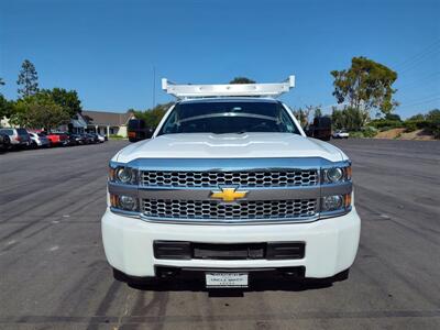 2019 Chevrolet Silverado 2500 UTILITY   - Photo 2 - Santa Ana, CA 92703