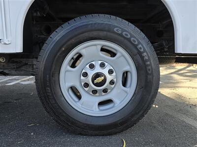 2016 Chevrolet 2500 Work Truck Utility 6.0L Gas,Only 105K Miles!   - Photo 14 - Santa Ana, CA 92703