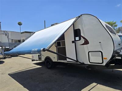 2017 ECON CCH 16RB,STOVE,SHOWER,FRIDGE,BED,  & MORE! - Photo 3 - Santa Ana, CA 92703