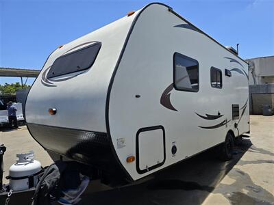 2017 ECON CCH 16RB,STOVE,SHOWER,FRIDGE,BED,  & MORE! - Photo 2 - Santa Ana, CA 92703