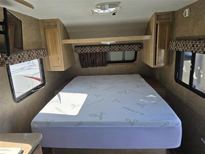 2017 ECON CCH 16RB,STOVE,SHOWER,FRIDGE,BED,  & MORE! - Photo 20 - Santa Ana, CA 92703