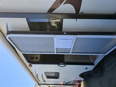 2017 ECON CCH 16RB,STOVE,SHOWER,FRIDGE,BED,  & MORE! - Photo 16 - Santa Ana, CA 92703