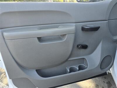 2011 Chevrolet 3500 LS Utility 6.0L Gas,11ft Royal bed!   - Photo 16 - Santa Ana, CA 92703