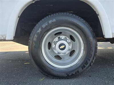 2011 Chevrolet 3500 LS Utility 6.0L Gas,11ft Royal bed!   - Photo 14 - Santa Ana, CA 92703