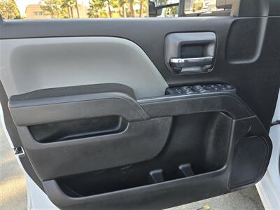 2019 Chevrolet Silverado 2500HD Utility 6.0L FLEX FUEL,ONLY 62K MILES!   - Photo 15 - Santa Ana, CA 92703