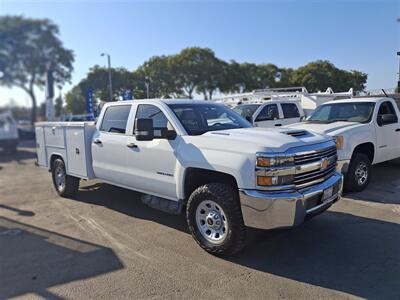 2017 Chevrolet 3500 Work truck  power lift gate! - Photo 3 - Santa Ana, CA 92703