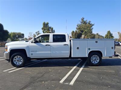 2017 Chevrolet 3500 Work truck  power lift gate! - Photo 7 - Santa Ana, CA 92703