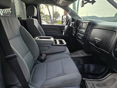 2019 Chevrolet 3500 SERVICE UTILITY,6.0L GAS,12FT HARBOR BED,  LADDER RACK! - Photo 18 - Santa Ana, CA 92703