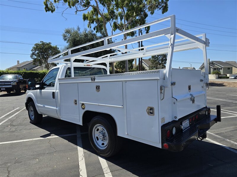 2012 Ford F350 XL UTILITY 6.2L GAS,LADDER RACK. - Photo 1 - Santa Ana, CA 92703