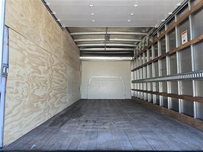 2022 Ford Commercial E-450 CUTAWAY   - Photo 18 - Santa Ana, CA 92703