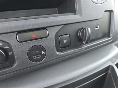 2022 Ford Commercial E-450 CUTAWAY   - Photo 28 - Santa Ana, CA 92703