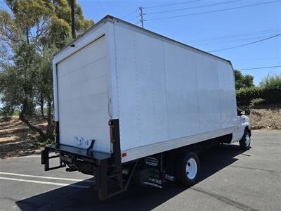 2022 Ford Commercial E-450 CUTAWAY   - Photo 5 - Santa Ana, CA 92703