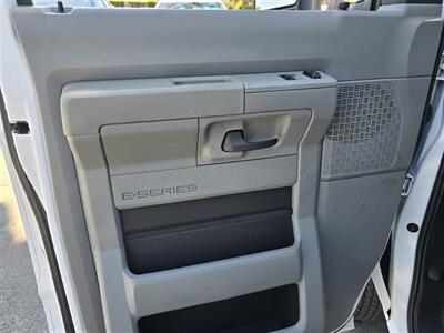 2022 Ford Commercial E-450 CUTAWAY   - Photo 22 - Santa Ana, CA 92703