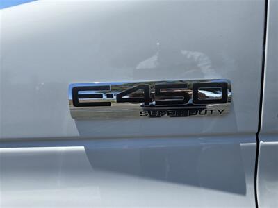 2022 Ford Commercial E-450 CUTAWAY   - Photo 21 - Santa Ana, CA 92703