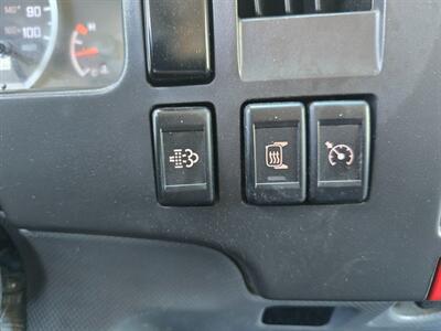 2019 Isuzu NRR DUMP 5.2L DIESEL,SERVICED AND READY! - Photo 29 - Santa Ana, CA 92703