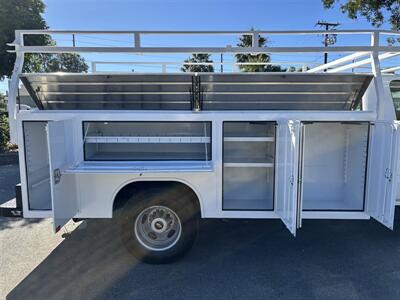 2017 Chevrolet Silverado 3500HD CC Work Truck   - Photo 7 - Santa Ana, CA 92703