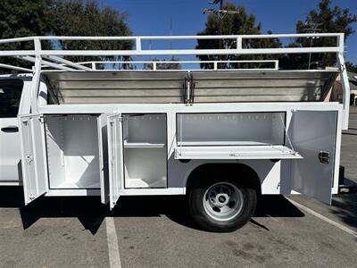 2017 Chevrolet Silverado 3500HD CC Work Truck   - Photo 8 - Santa Ana, CA 92703