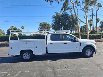 2017 Ford F-350 Super Duty XL Utility 6.7L Diesel,heavy duty ladder rack.   - Photo 4 - Santa Ana, CA 92703