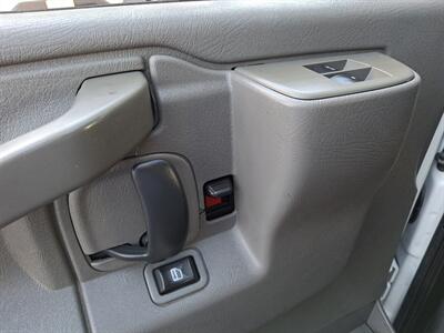 2016 Chevrolet Express 3500 PLUMBING VAN,6.0L FLEX FUEL,  ONLY 98K MILES! - Photo 25 - Santa Ana, CA 92703