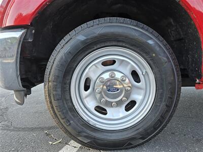 2015 Ford F250 XL UTILITY 6.2L GAS,ONLY 76K MILES,  4 NEW TIRES! - Photo 10 - Santa Ana, CA 92703