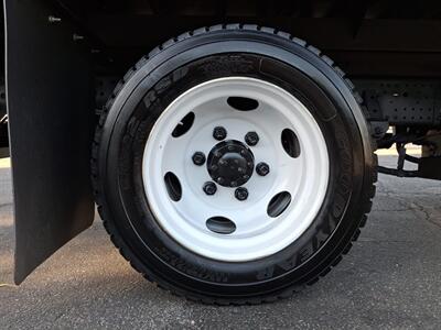 2019 Isuzu NRR DUMP TRUCK 5.2L DIESEL,12FT METAL BED! - Photo 20 - Santa Ana, CA 92703