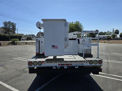 2012 Ford F550 Super Duty XL 6.8L gas,35ft bucket reach,  newer tires,(Ready),. - Photo 38 - Santa Ana, CA 92703