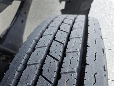 2012 Ford F550 Super Duty XL 6.8L gas,35ft bucket reach,  newer tires,(Ready),. - Photo 27 - Santa Ana, CA 92703