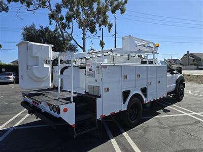 2012 Ford F550 Super Duty XL 6.8L gas,35ft bucket reach,  newer tires,(Ready),. - Photo 4 - Santa Ana, CA 92703