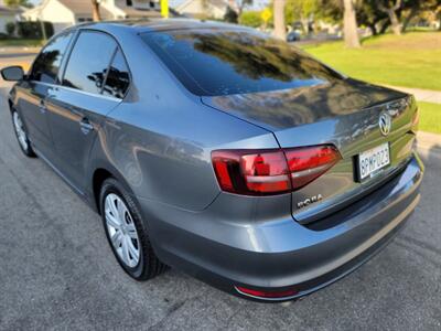 2017 Volkswagen Jetta 1.4T S   - Photo 3 - Santa Ana, CA 92703