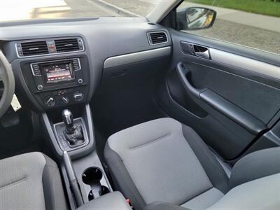2017 Volkswagen Jetta 1.4T S   - Photo 18 - Santa Ana, CA 92703