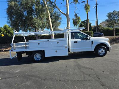 2019 Ford Commercial F-350 Super Duty XL SVC WORK TRK 6.2L FLEX FUEL! - Photo 4 - Santa Ana, CA 92703