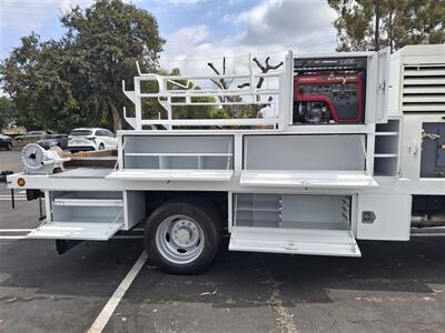 2016 Ford Commercial F-550 Super Duty XL  INDUSTRIAL AIR COMPRESSOR! - Photo 3 - Santa Ana, CA 92703