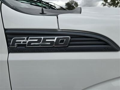 2014 Ford F-250 Super Duty Work truck Utility bed,6.2L gas,  ONLY 71K MILES! - Photo 19 - Santa Ana, CA 92703