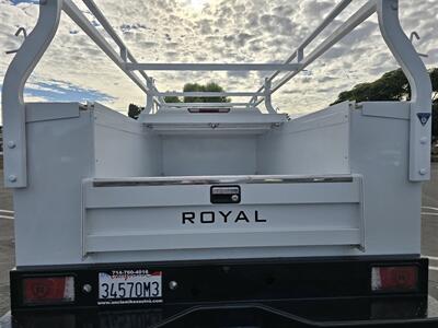 2022 Chevrolet 2500 Utility 6.6L Gas,4 new tires,8 ft encloseRoyal bed   - Photo 17 - Santa Ana, CA 92703