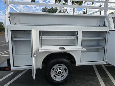 2022 Chevrolet 2500 Utility 6.6L Gas,4 new tires,8 ft encloseRoyal bed   - Photo 2 - Santa Ana, CA 92703