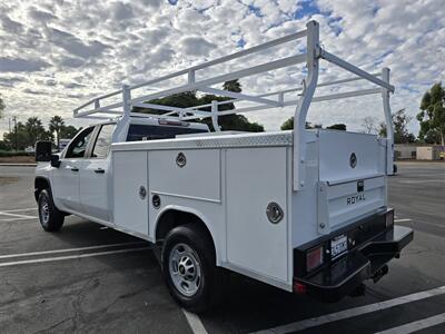 2022 Chevrolet 2500 Utility 6.6L Gas,4 new tires,8 ft encloseRoyal bed   - Photo 6 - Santa Ana, CA 92703