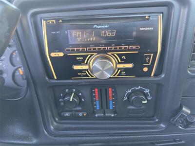 2003 Chevrolet 3500 UTILITY 6.0L GAS,11FT BED,LADDER RACK!   - Photo 9 - Santa Ana, CA 92703