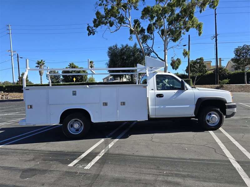 2003 Chevrolet 3500 UTILITY 6.0L GAS,11FT BED,LADDER RACK! - Photo 1 - Santa Ana, CA 92703
