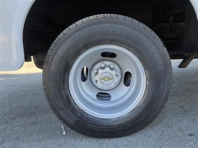 2003 Chevrolet 3500 UTILITY 6.0L GAS,11FT BED,LADDER RACK!   - Photo 17 - Santa Ana, CA 92703