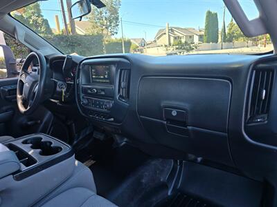 2017 Chevrolet Silverado 3500HD CC STAKE BED 6.0L,PWR LIF GATE.   - Photo 27 - Santa Ana, CA 92703